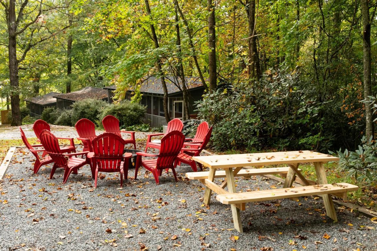 Foggy Bottom Cabins Pisgah Forest Exterior photo